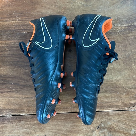 Nike Lacrosse Shoes - Picture 3 of 8